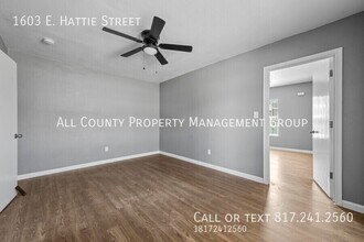 1603 E Hattie St in Fort Worth, TX - Building Photo - Building Photo