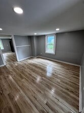 15 Thorpe St, Unit Lower in Batavia, NY - Building Photo - Building Photo