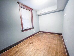 2825 N Francisco Ave in Chicago, IL - Building Photo - Building Photo