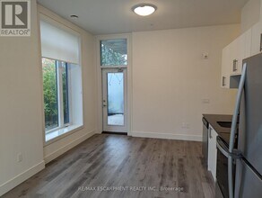 103 Roger St in Waterloo, ON - Building Photo - Building Photo