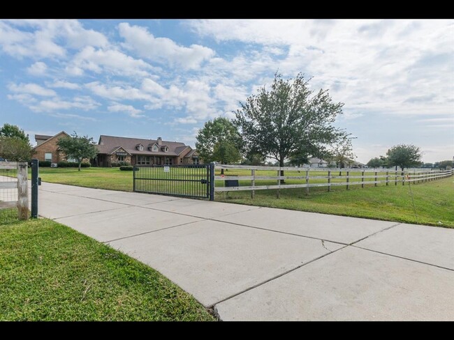 23826 Stockdick School Rd in Katy, TX - Building Photo - Building Photo