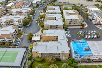 Willow and Grand Condominiums in South San Francisco, CA - Building Photo - Building Photo