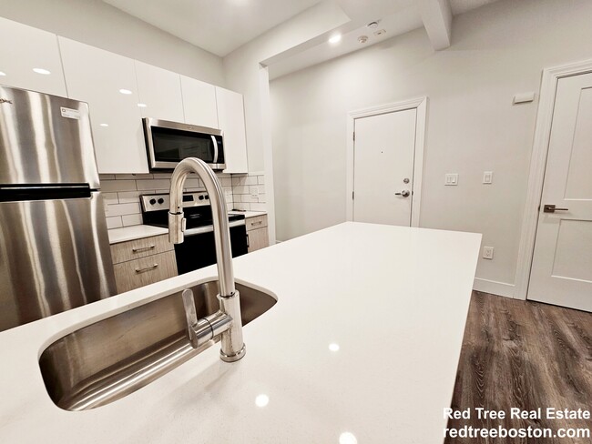 property at 51 Queensberry St