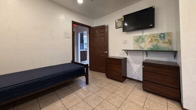 7975 Booker St in Houston, TX - Building Photo - Building Photo