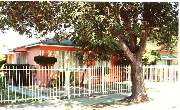 2241 Earl Ave in Long Beach, CA - Building Photo