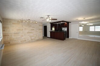 4540 SW 15th St in Miami, FL - Building Photo - Building Photo