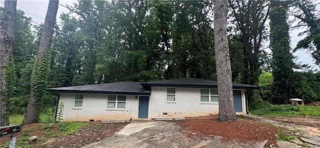 6325 Raymond Terrace in Union City, GA - Building Photo - Building Photo