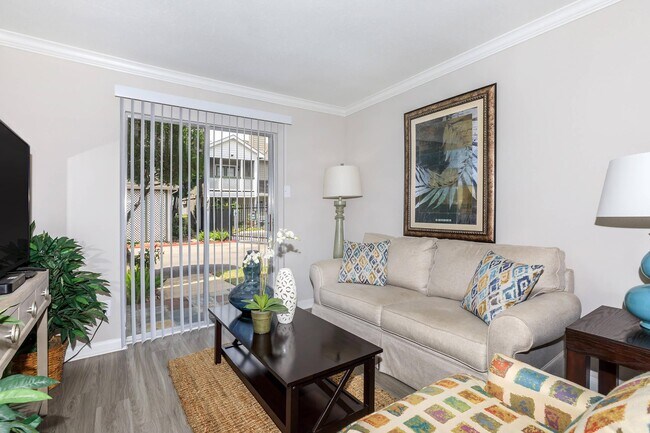 The Granite Club Apartments in Houston, TX - Building Photo - Building Photo