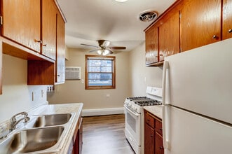 Humboldt Square in Brooklyn Center, MN - Building Photo - Building Photo