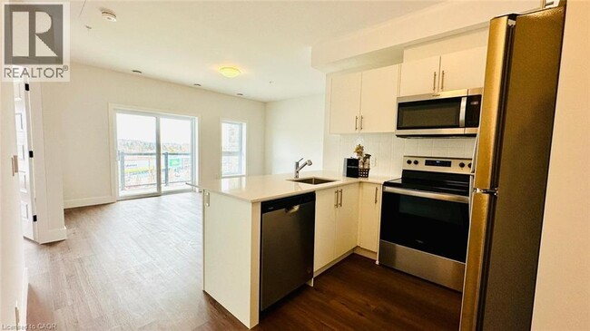 1000 Lackner Blvd in Kitchener, ON - Building Photo - Building Photo