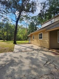 14519 Oakleaf Dr photo'