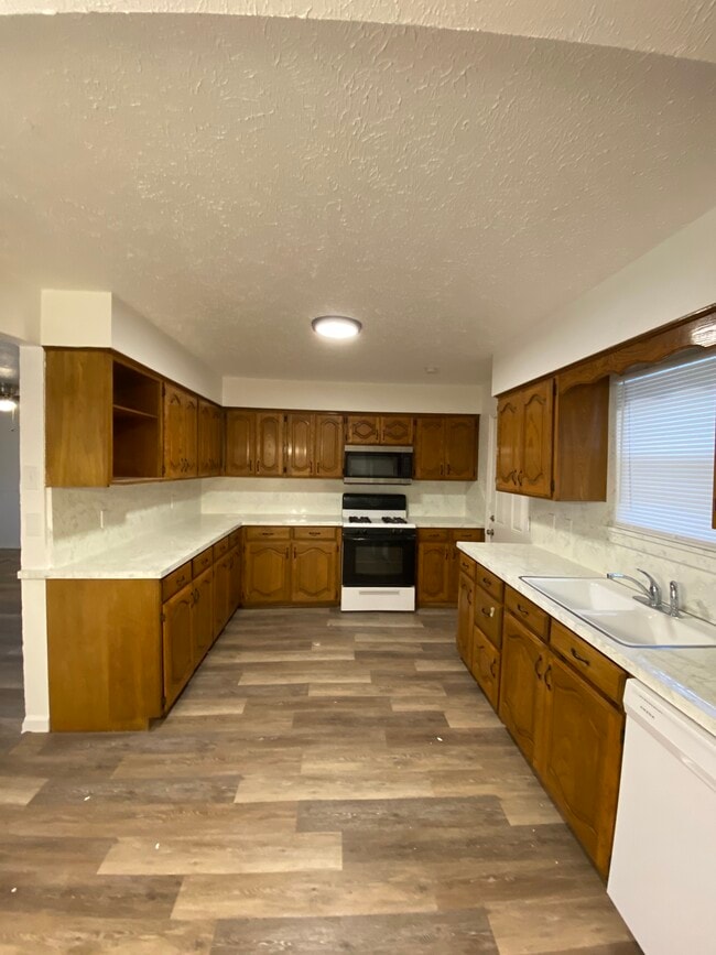 2047 Farola Dr in Dallas, TX - Building Photo - Building Photo