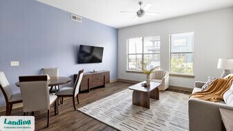 5005 Galleria Dr in Farmers Branch, TX - Building Photo