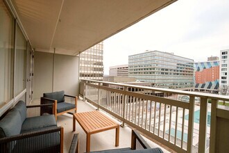 2111 Richmond Hwy in Arlington, VA - Building Photo - Building Photo