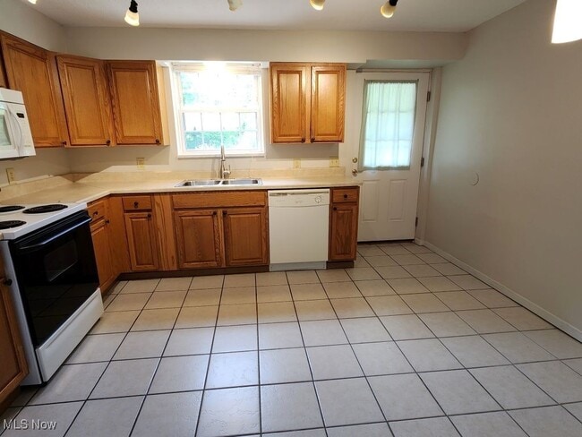 property at 7730 Ravenna Rd