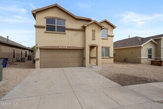 3836 Loma Cristobal in El Paso, TX - Building Photo - Building Photo