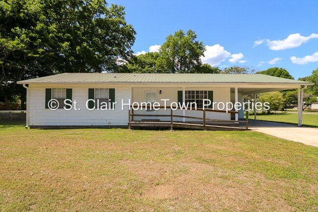 property at 101 Ilamo Cir