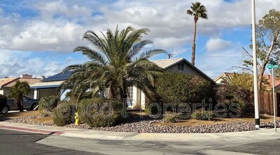 68350 Los Gatos Rd in Cathedral City, CA - Foto de edificio - Building Photo