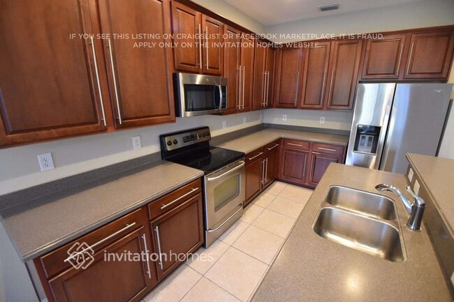 3943 Hillstead Ln in Jacksonville, FL - Foto de edificio - Building Photo