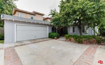 23109 Mariano St in Los Angeles, CA - Foto de edificio - Building Photo