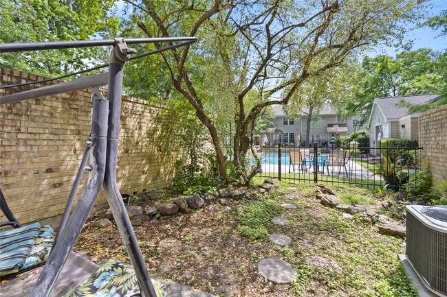 property at 2030 Plantation Dr