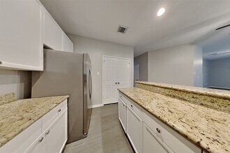 131 Lissa Ln in Sugar Land, TX - Building Photo - Building Photo