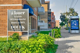 3871 Beaubien Rue E in Montréal, QC - Building Photo - Building Photo
