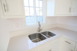 1231 E 53rd St in Long Beach, CA - Building Photo - Building Photo