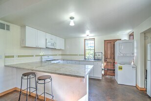 2225 Blake St in Berkeley, CA - Building Photo