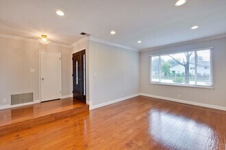 2062 Lockwood Dr in San Jose, CA - Building Photo - Building Photo