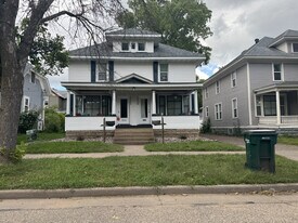1507 Wilson St in Eau Claire, WI - Building Photo