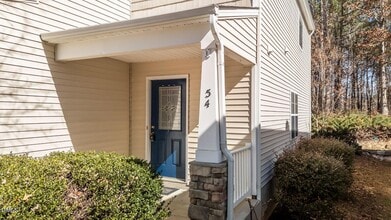 54 Brookhaven Dr in Clayton, NC - Foto de edificio - Building Photo