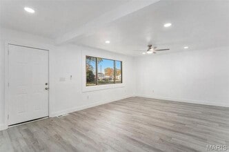 2109 S 3rd St in Fayetteville, IL - Building Photo - Building Photo