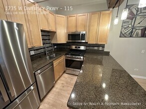 1735 W Diversey Pkwy in Chicago, IL - Building Photo - Building Photo