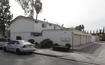 1441-1451 Peckham St in Fullerton, CA - Building Photo - Building Photo