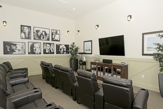 Solaira at Pavilion Park in Irvine, CA - Foto de edificio - Interior Photo