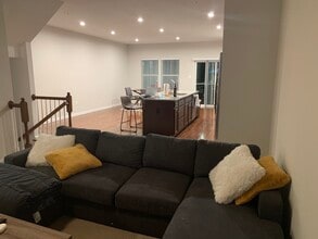 8304 Encore Dr in Glen Burnie, MD - Building Photo - Building Photo