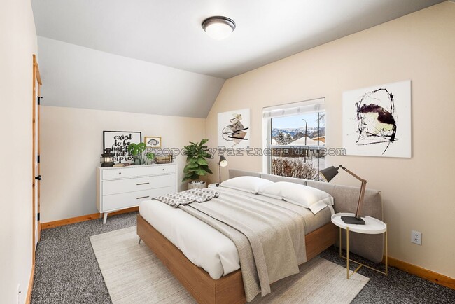 property at 215 N Quaw Blvd