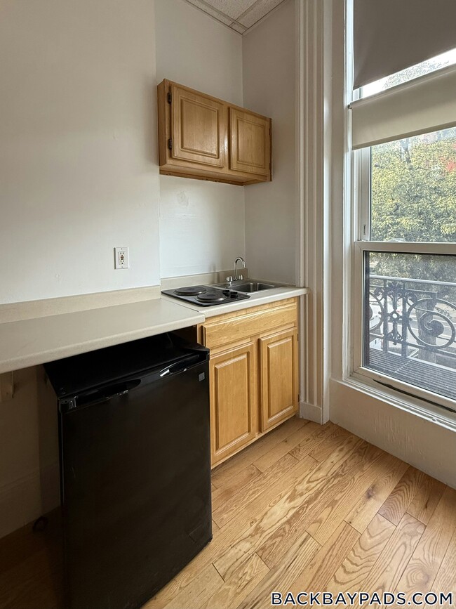 405 Beacon St in Boston, MA - Building Photo - Building Photo