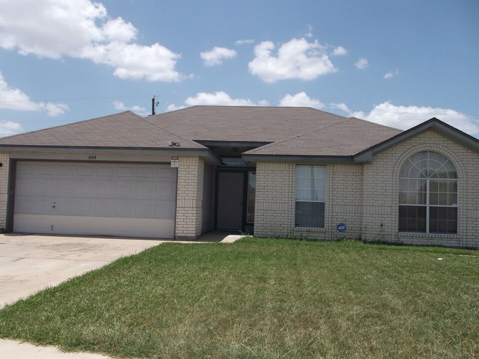 609 Lisa Ln in Killeen, TX - Building Photo