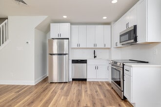 112 Washington Ave in Downingtown, PA - Building Photo - Interior Photo