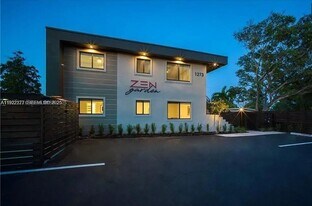 1273 NE 38th St in Oakland Park, FL - Building Photo