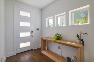 5315 La Crosse Ave in Austin, TX - Building Photo - Building Photo