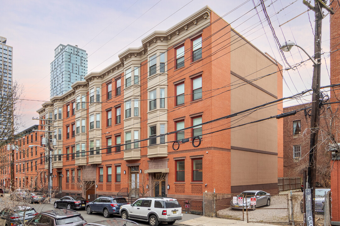 The Gannon in Jersey City, NJ - Building Photo