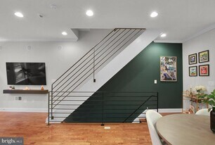 1715 N Howard St in Philadelphia, PA - Building Photo