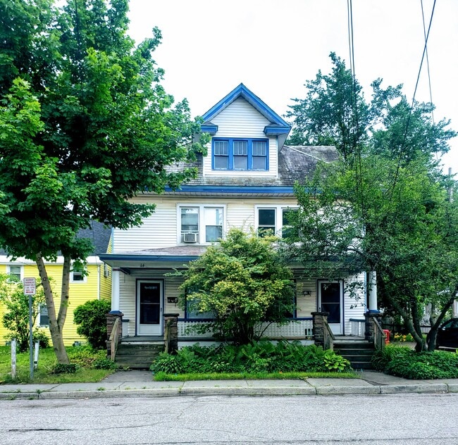 12 Platt St, Unit 12 Platt St Apt B