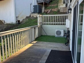 3302 Martinez St in San Diego, CA - Building Photo - Building Photo