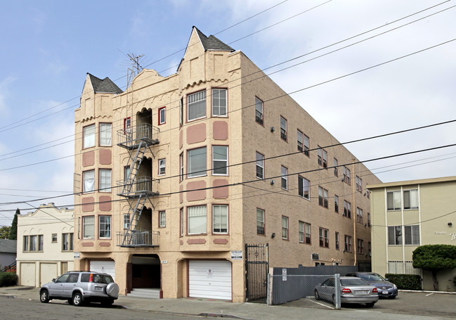 3875 Ruby St in Oakland, CA - Building Photo - Building Photo