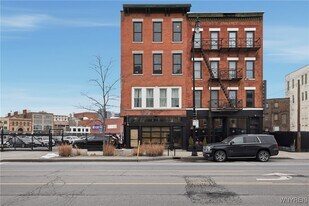 110 Genesee St in Buffalo, NY - Building Photo