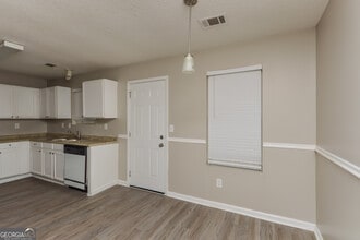 117 Star Lake Dr in Jackson, GA - Building Photo - Building Photo